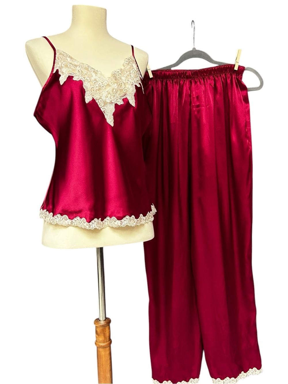 Vintage Jaclyn Smith Studio Intimates Burgundy Satin Lace Pajama Set Medium